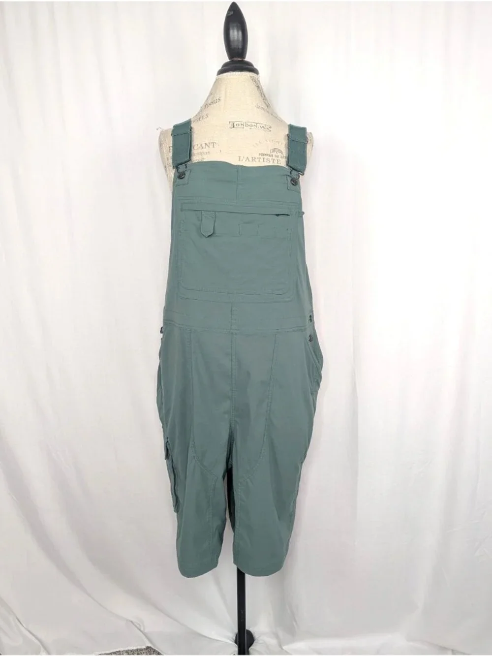 Duluth Green Gardening Overalls X Large Shorts